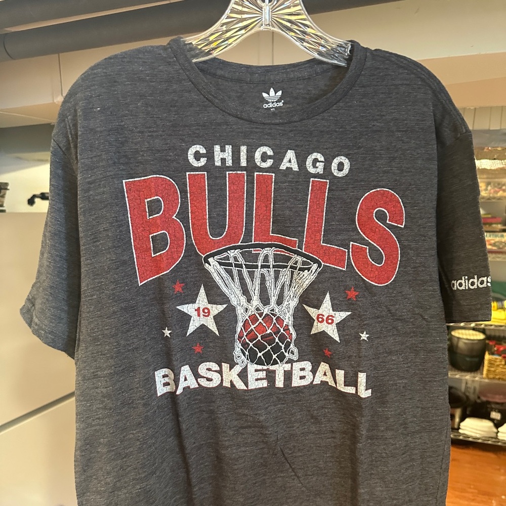 Chicago Bulls Grey Adidas Shirt - XL
